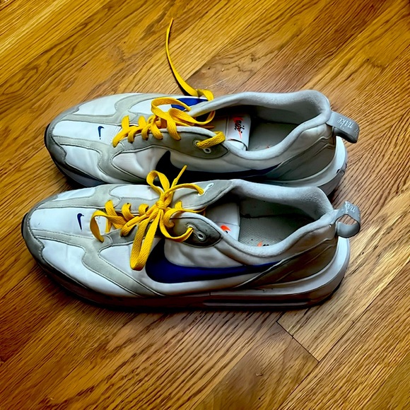 Nike Running Shoes - Picture 2 of 2